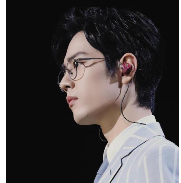 STAR-Doinb重返赛场，重返赛场首场状态出色，篮网观众沸腾！的简单介绍